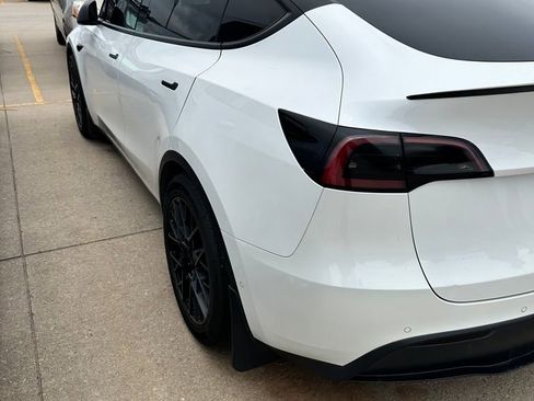 Used 2021 Tesla Model Y Performance image 4