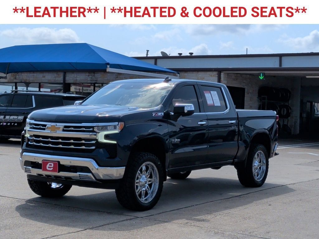 Used 2022 Chevrolet Silverado 1500 LTZ AWD/4WD image 3