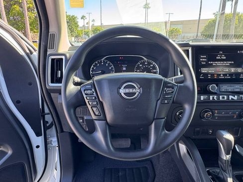 Certified 2025 Nissan Frontier SV AWD/4WD image 15