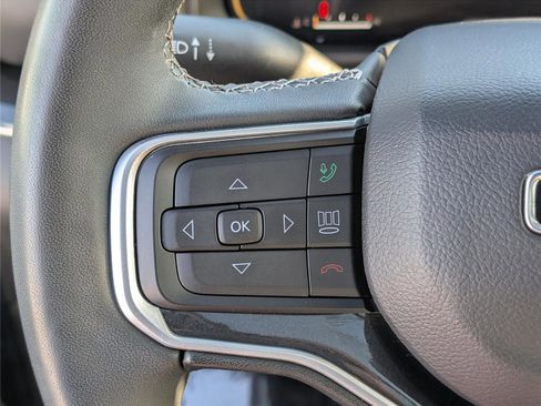 Used 2024 Jeep Wagoneer 4WD w/ Premium Group I image 23