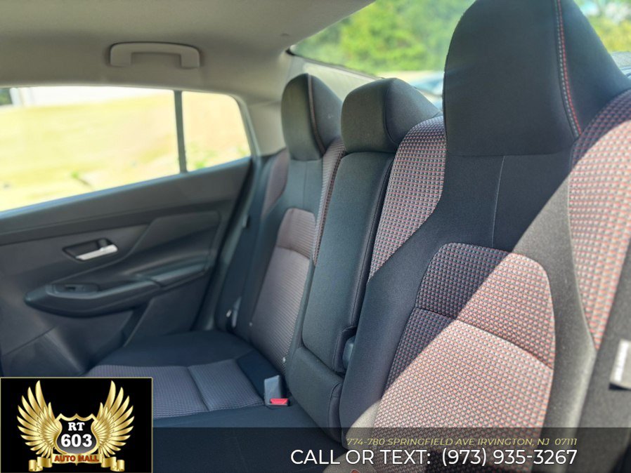 Used 2026 Nissan Sentra SR w/ Floor Mat Package FWD image 9