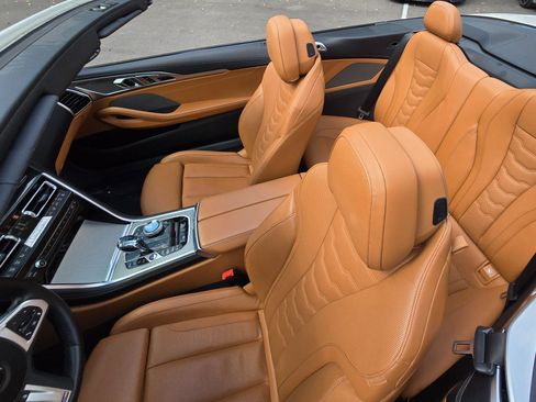 Used 2022 BMW 840i xDrive Convertible AWD/4WD image 17