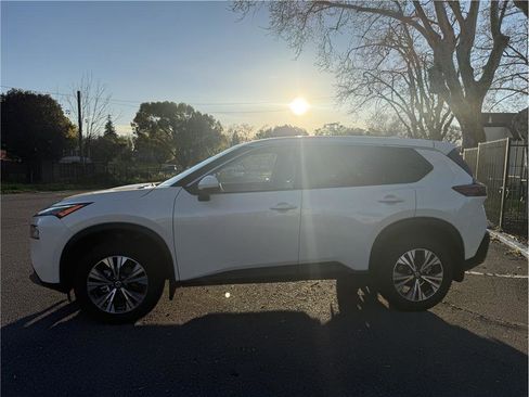 Used 2021 Nissan Rogue SV AWD/4WD image 4
