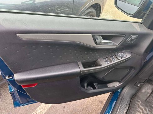 Used 2020 Ford Escape SEL image 15