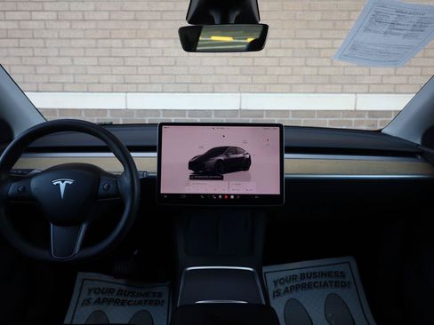 Used 2022 Tesla Model Y Long Range AWD/4WD image 27