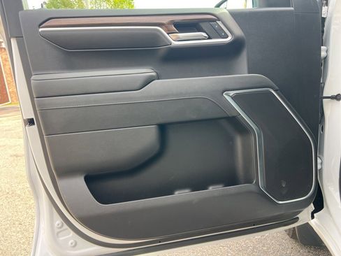 Used 2022 Chevrolet Silverado 1500 LT image 11