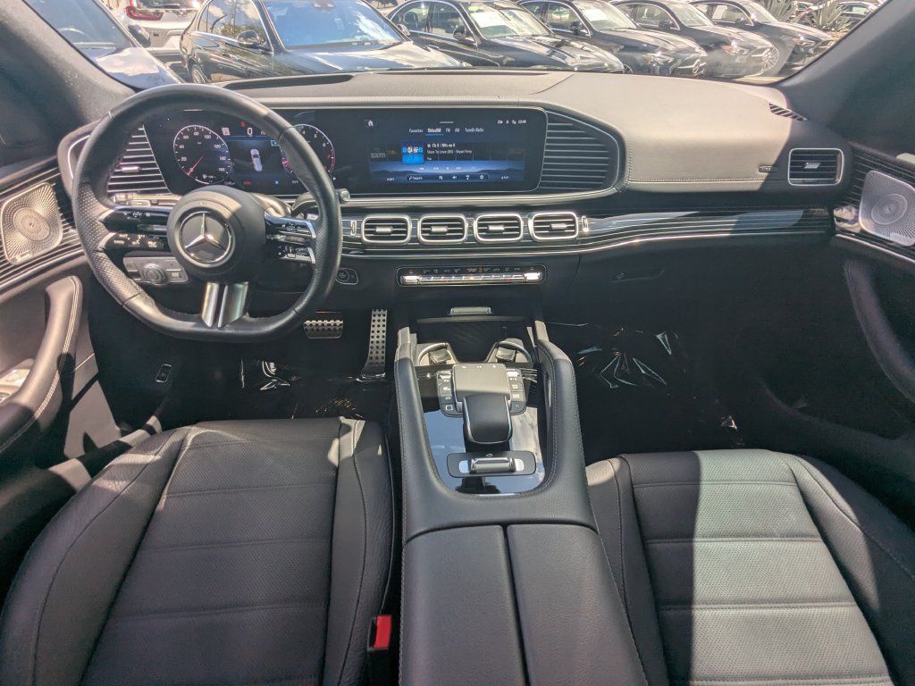 Certified 2025 Mercedes-Benz GLS 580 4MATIC image 2
