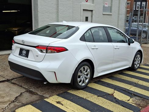 Used 2026 Toyota Corolla LE image 6