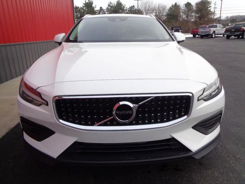 Used 2020 Volvo V60 T5 Cross Country w/ Protection Package Premier image 14