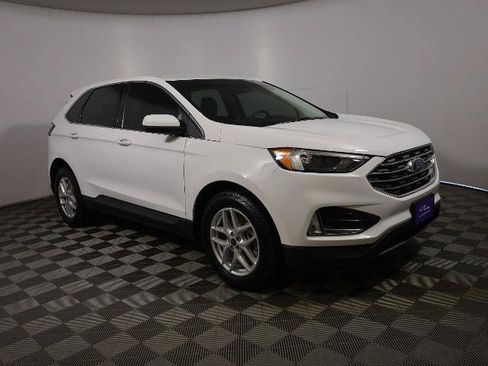 Certified 2022 Ford Edge SEL w/ Convenience Package AWD/4WD image 3