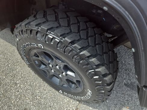 Used 2023 Jeep Wrangler Unlimited w/ Cold Weather Group AWD/4WD image 13