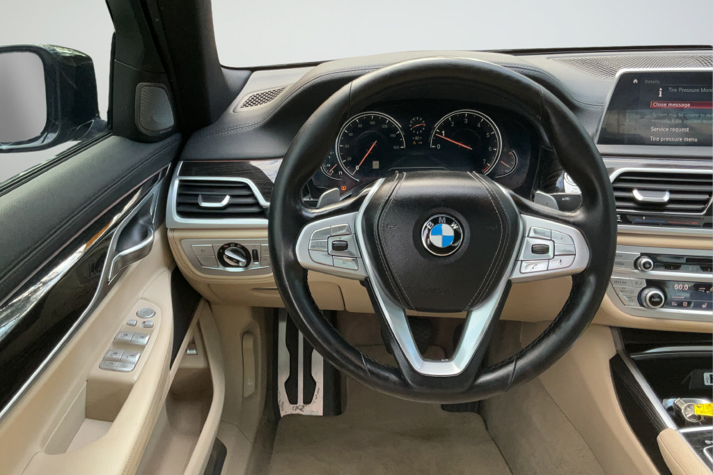 Used 2018 BMW 740i RWD image 14