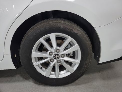 Certified 2025 Toyota Camry LE image 8