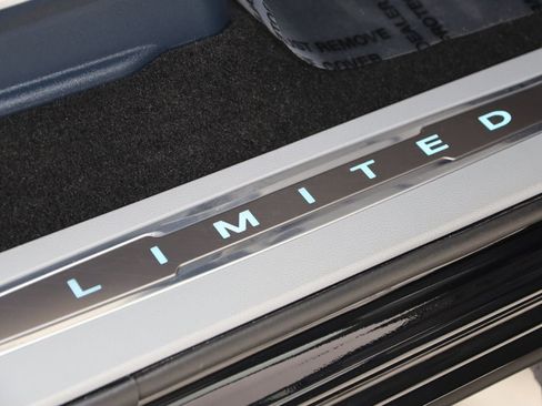 Used 2023 Ford F150 Limited image 15