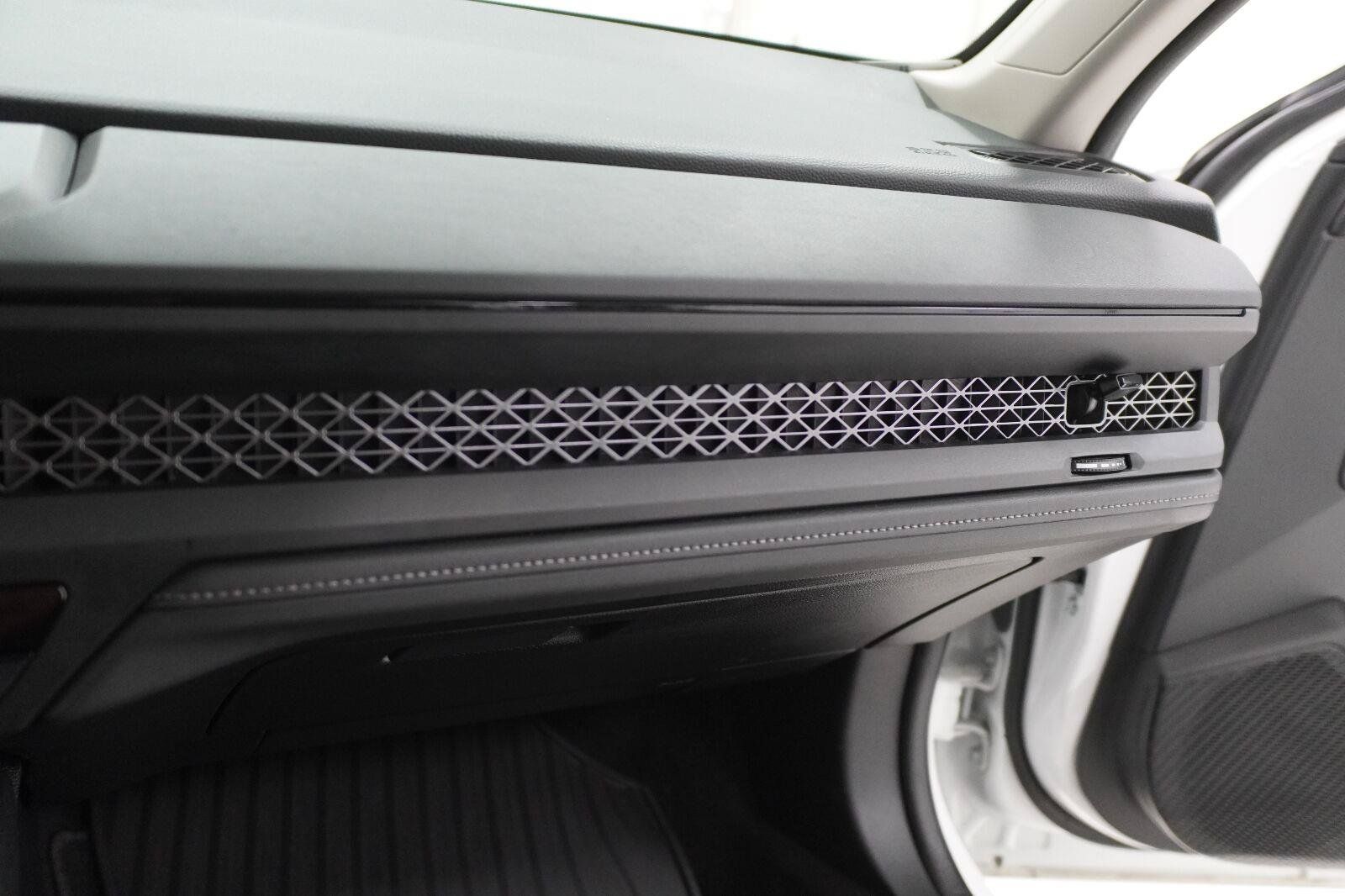 Used 2025 Honda Accord LX image 19