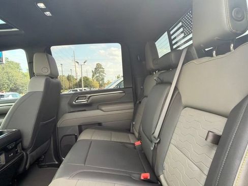 Used 2024 Chevrolet Silverado 2500 ZR2 w/ Technology Package AWD/4WD image 8