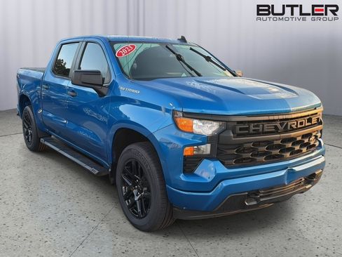 Used 2023 Chevrolet Silverado 1500 Custom AWD/4WD image 8