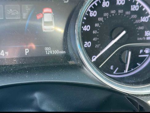 Used 2020 Toyota Camry SE w/ Cold Weather Package AWD/4WD image 5