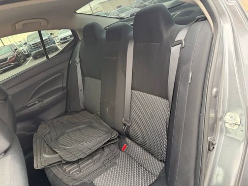 Used 2020 Nissan Versa S image 10