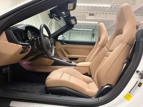 Certified 2024 Porsche 911 Carrera RWD image 5