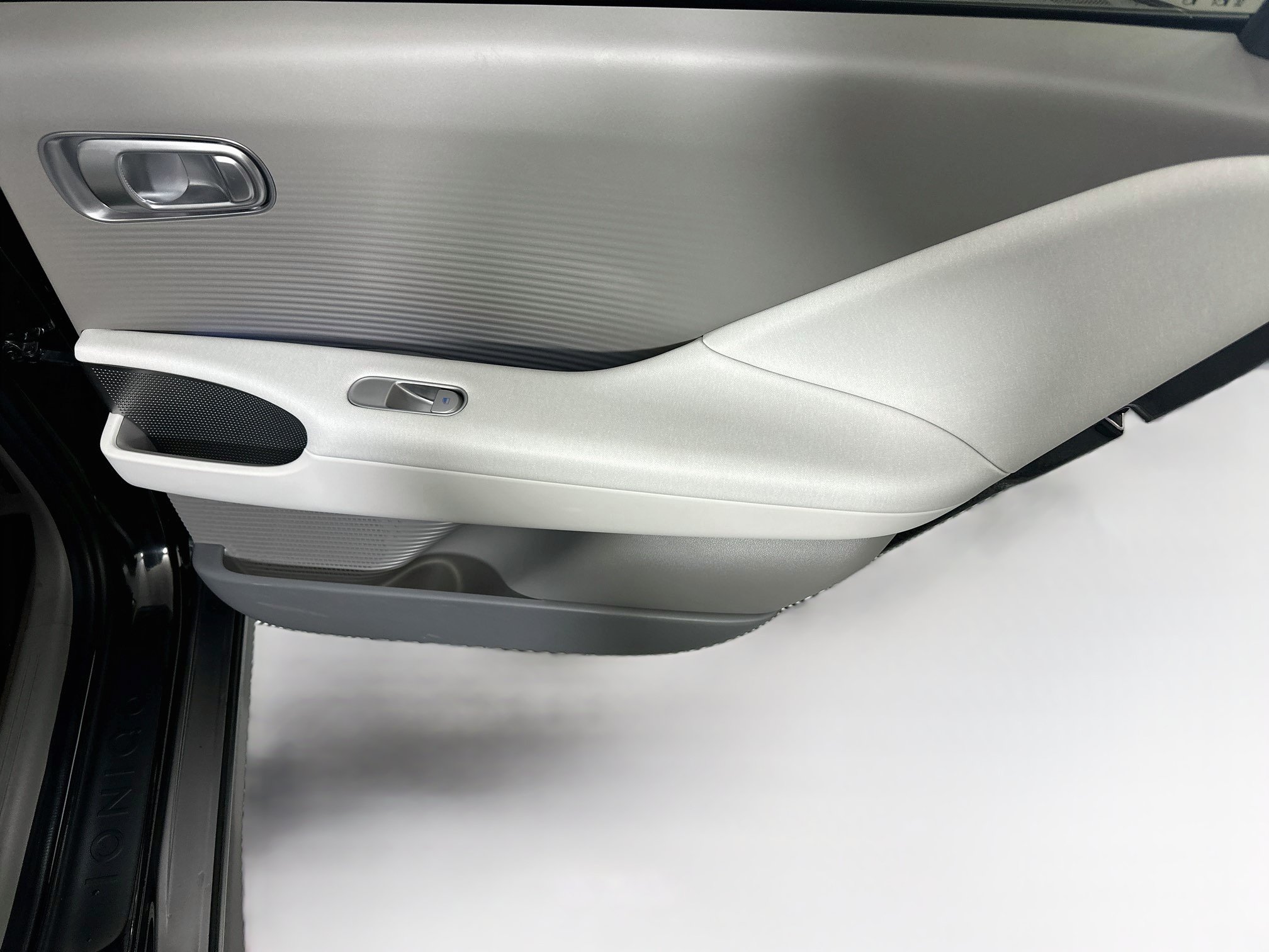 Used 2024 Hyundai Ioniq 6 SEL RWD image 29