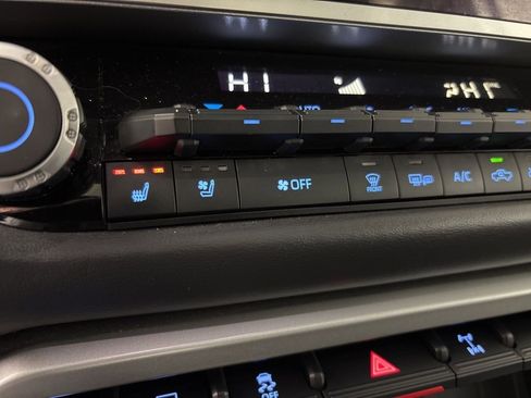 Used 2024 Toyota Tundra Platinum w/ TRD Off-Road Package image 35