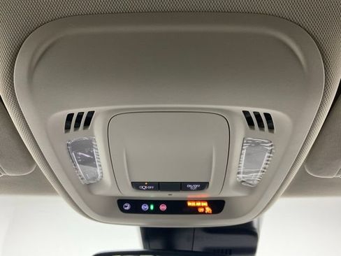 Used 2023 Buick Envision Preferred w/ Sport Touring Package AWD/4WD image 18