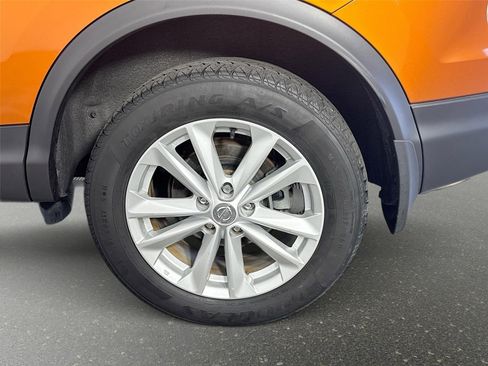 Used 2017 Nissan Rogue Sport SV FWD image 28