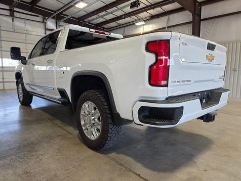Used 2024 Chevrolet Silverado 2500 High Country w/ Max Trailering Package AWD/4WD image 3