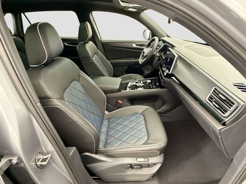 New 2026 Volkswagen Atlas Cross Sport SEL Premium R-Line image 19