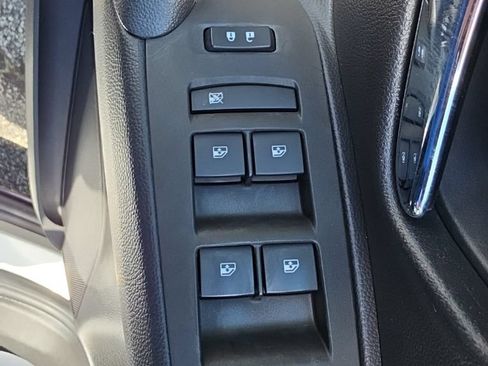 Used 2017 Chevrolet Trax LT w/ LT Convenience Package FWD image 22