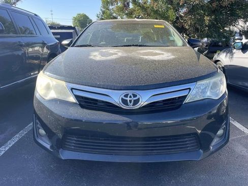 Used 2013 Toyota Camry LE image 2