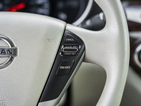 Used 2012 Nissan Quest S image 25