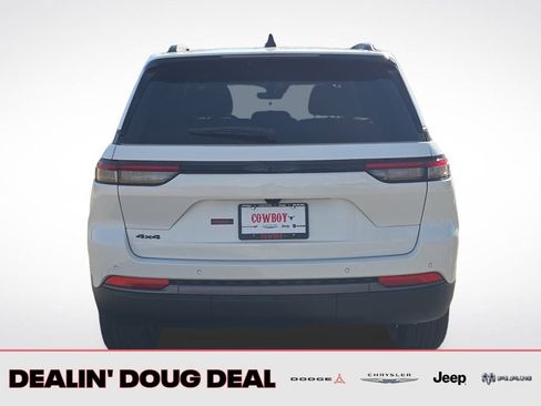 New 2026 Jeep Grand Cherokee Altitude AWD/4WD image 4
