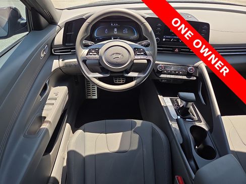 Used 2025 Hyundai Elantra Sport FWD image 11