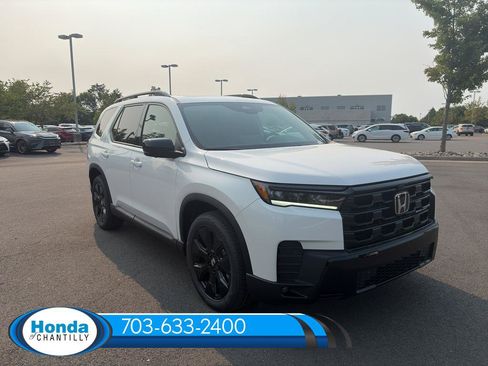 New 2026 Honda Pilot Black Edition image 1