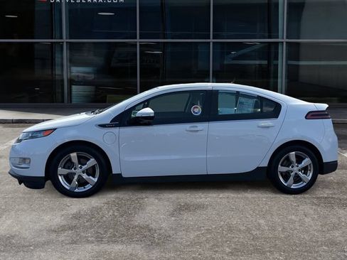 Used 2014 Chevrolet Volt Premium w/ Premium Trim Package FWD image 2