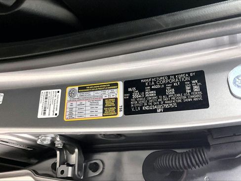 Used 2025 Kia Soul LX FWD image 19