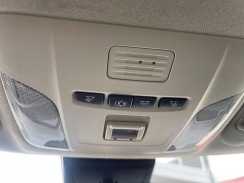 Used 2022 Toyota Corolla LE w/ LE Convenience Package image 19