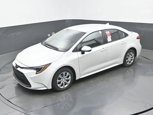 New 2026 Toyota Corolla LE FWD image 29