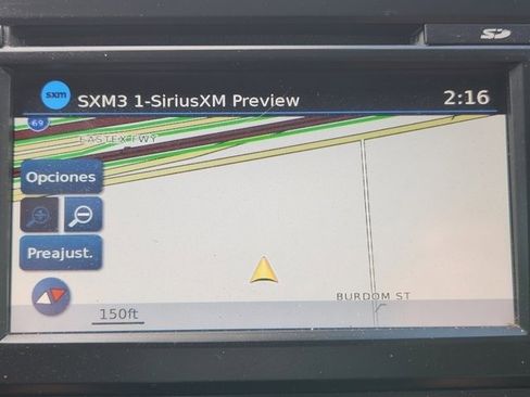 Used 2018 Nissan Titan SV w/ SV Convenience Package image 15