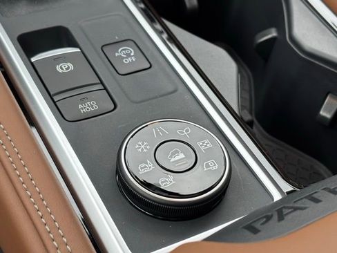 New 2025 Nissan Pathfinder Platinum w/ Cargo Package image 13