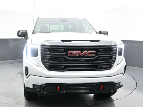 Used 2024 GMC Sierra 1500 AT4 w/ AT4 Preferred Package image 2