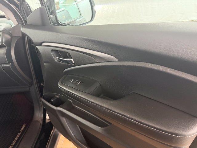 Used 2023 Honda Ridgeline Sport image 12
