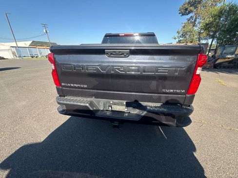 Used 2023 Chevrolet Silverado 1500 Custom w/ LPO, Dark Essentials Package AWD/4WD image 5
