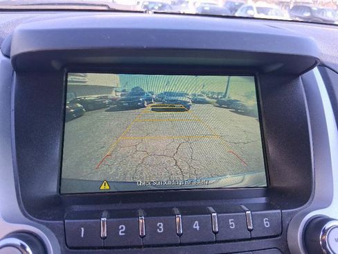 Used 2017 Chevrolet Equinox LT w/ Convenience Package image 24