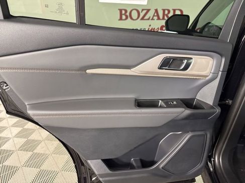 New 2026 Ford Explorer Active w/ Active Comfort Package image 19