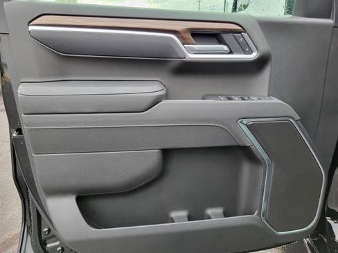 New 2026 Chevrolet Silverado 1500 LT w/ LPO, Dark Essentials Package AWD/4WD image 6