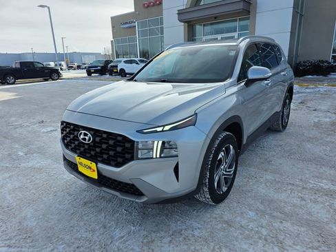 Used 2023 Hyundai Santa Fe SEL image 2