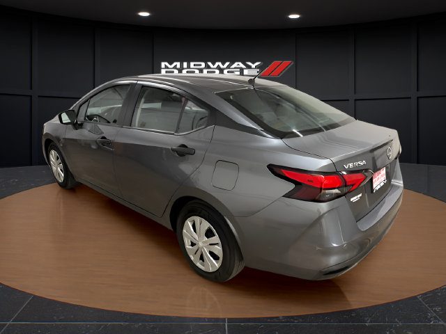 Used 2024 Nissan Versa S FWD image 3